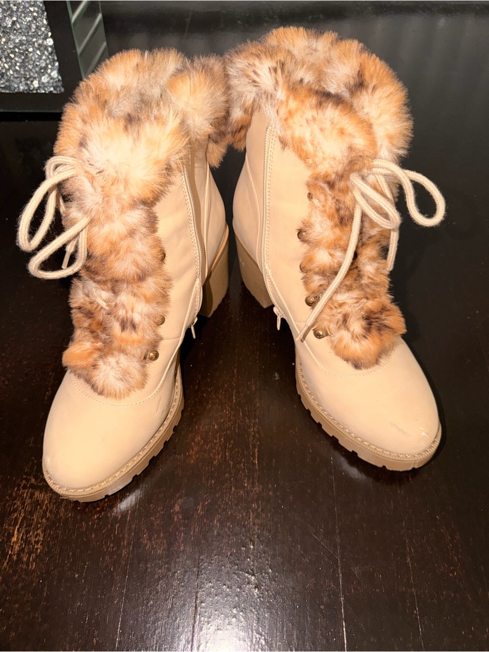 Women’s Faux Fur Trim Tan Lace-Up Winter Boots